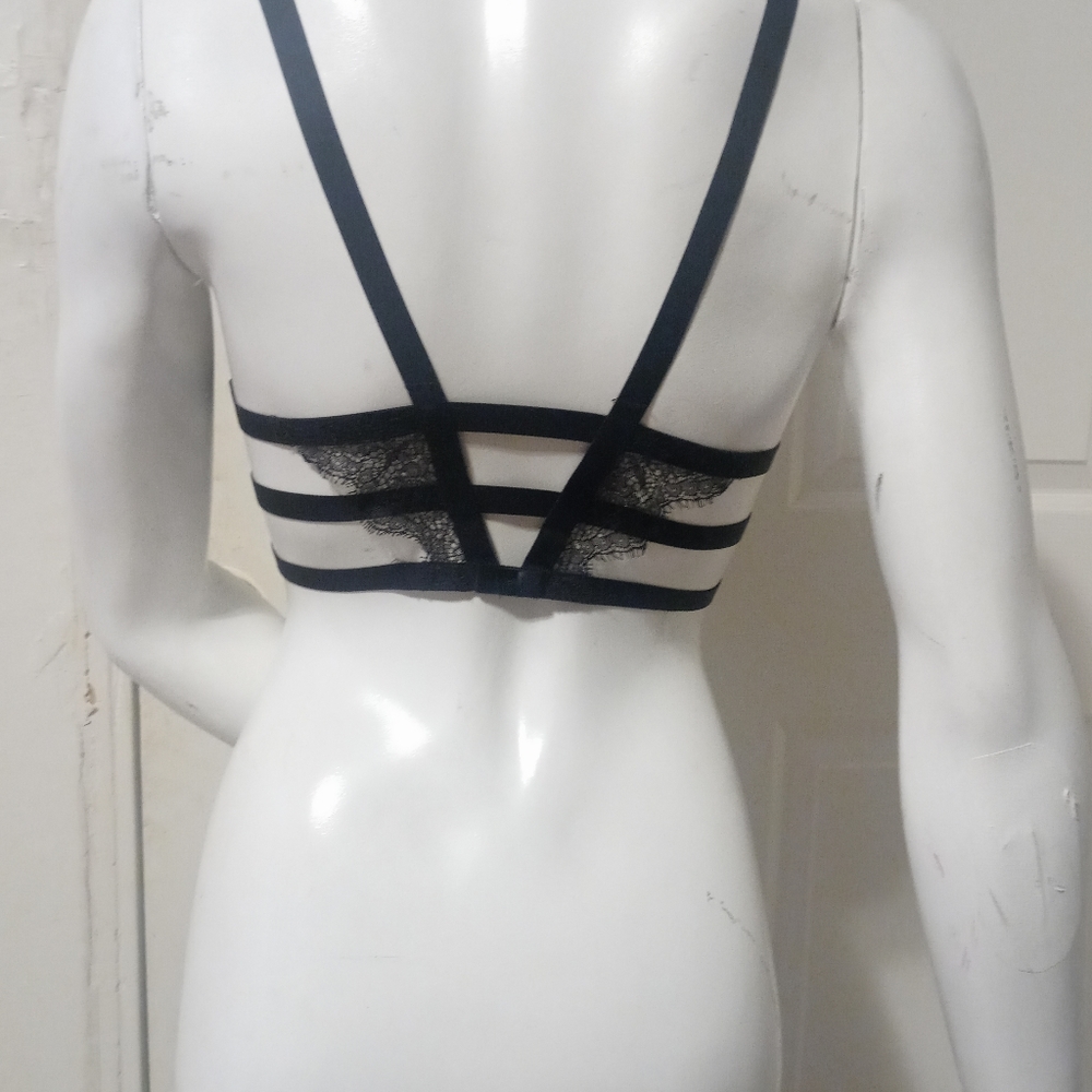 Victoria Secret Bra Size 34D - Picture 3 of 3